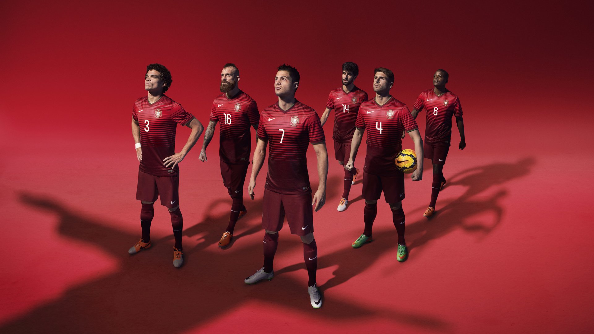 球队是否在对阵强队时主动降低控球时间打反击,对方球队